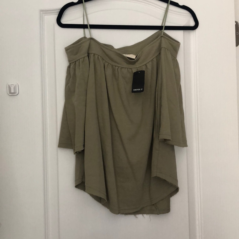 Off the shoulder cotton crop